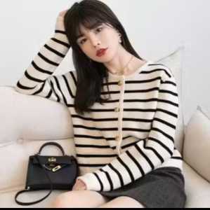 Cardigan Knit Strip Wanita Lalisa Cardy Oversize Korean Style Kekinian