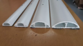 Nẹp sàn bán nguyệt gen nhựa đi dây điện nhiều kích thước. 