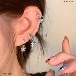 [COD] Auto Stuff ต่างหูเพทายแฟชั่นรูปตัวยูสำหรับผู้หญิงเครื่องประดับโลหะงดงาม
