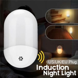 Factory Cheap🌏Automatic LED Night Light Wall Plug In Dusk to Dawn Sensor Light Lamp Warm White US/UK/EU Plug
