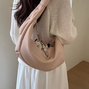 Korean-style simple soft leather pleated cloud bag 2026 Spring new niche unique design knotted dumpling bag