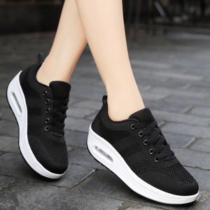 Women Korean Fashion Comfortable Jogging Sneakers Casual Black Rubber Shoes Lace Up Breathable Casual Running Shoes For Women On Sale