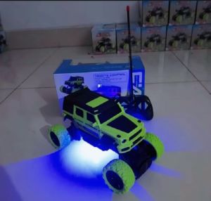 Mobil RC FREE Batrai CAS Mainan Mobil Remote Control offroad Lampu Warna Warni Aktif Batrai Cas