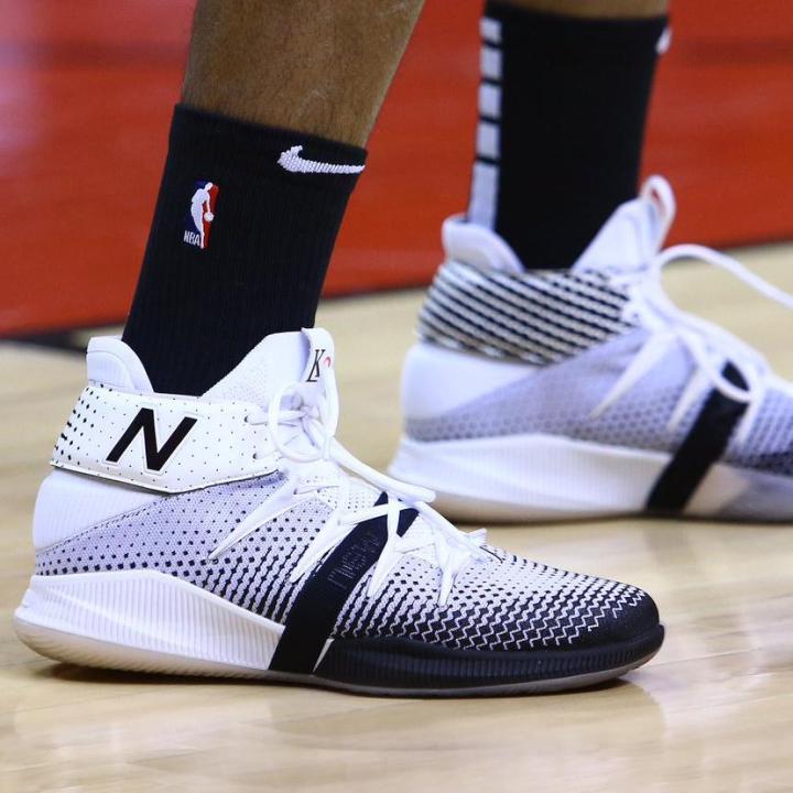 Kawhi leonard hot sale running shoes