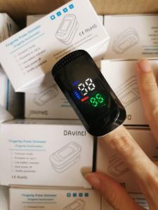 【SHIP OUT 24 HRS】Oksimeter Nadi Hujung Jari Peralatan Perubatan Oksimeter Jari Mudah Alih Dengan Monitor Tidur Kadar Jantung Spo2 PR / Fingertip Pulse Oximeter Portable Finger Oximeter Medical Equipment With Sleep Monitor Heart Rate Spo2 PR指尖血氧检测仪