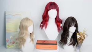 Tóc giả màu vàng hoe có mái - Tóc giả tổng hợp dài vừa 19 inch sóng tự nhiên chịu nhiệt dành cho nữ dùng hàng ngày và dự tiệc màu vàng hoe
