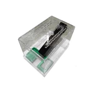 Thông gió Cricket bao vây với ẩn ống cho ăn lưu vực và cửa sổ quan sát