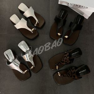 [Free Shipping] Retro Flat-Soled Slip-On Sandals For Women Featuring A Metallic Finish Casual Design Wedge Heel And Non-Slip Soles Perfect For Summer And Beach Wear