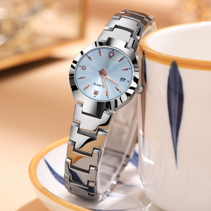 Jam Tangan Fashion Wanita Berlian Imitasi Kaca Mineral Tahan Tanggal Aktif -Stainless Steel Silver