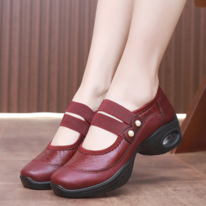 IELGY Dancing shoes Womens soft soles comfortable and breathable work shoes air cushions black inner heightened leather shoes