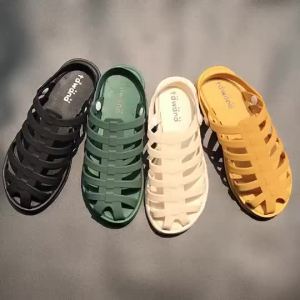 [Free Shipping] Summer Jelly Closed-Toe Slippers For Women Flat Soft-Soled Comfortable Dual-Use Sandals Outdoor Beach Clogs