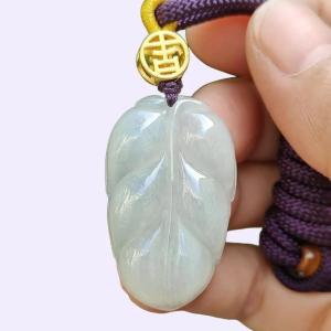 New Arrival in Singapore - Pendant Necklace Crafted as Leaf on Natural Type A Jadeite Jade certificate weighs 6.89 grams measurement 34.2 * 20.9 * 5.1 mm (pendant330)