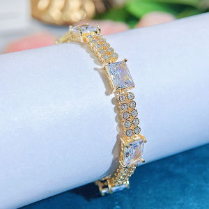 เลื่อมงดงามหมั้นเครื่องประดับที่ชุบทองฝัง AAA CZ สีขาวเซอร์โคเนียจี้รูปสี่เหลี่ยมผืนผ้าทันสมัยกำไลข้อมือต่างหูประกอบเครื่องแต่งกาย B327