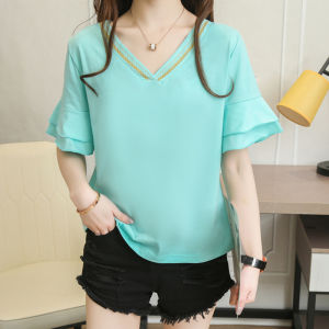 LH.Sunday สินค้ามาใหม่ เสื้อคอวีแขนลูกไม้🎉สวยมากใส่สบายไม่เหมือนใครโดดเด่นเสริมสร้างบุคลิกของคุณ💥 ลุคชิลๆในร้านกาแฟ ลุคทำงานออฟฟิศ 🌤  🐋