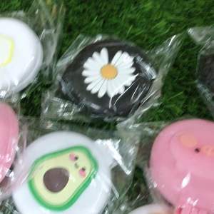 หวีกระจกแบบพกพา หวีพับได้แบบมีกระจก แจ้งเลือกสีในแชทได้เลยนะคะ