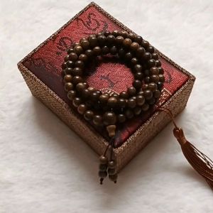 Vòng Trầm Hương 108 hạt thiên nhiên ThuyLamShop