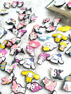 SET 10 STICKER CHARM  DẺO GẮN DÉP SỤC. TRANG TRÍ PHỤ KIỆN.(có nút gài)