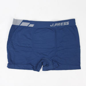 กางเกงในไร้ตะเข็บทรงกางเกงขาสั้น ยี่ห้อ J.PRESS รุ่น SEAMLESS TRUNK เนื้อผ้าไนล่อน 93% สแปนเด็กซ์ 7%
