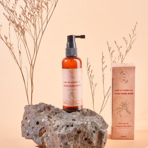 Xịt Mọc Tóc Tinh Dầu Bưởi Thảo Dược Salaka Mọc Tóc Giảm Rụng Tóc Chắc Khoẻ Nhanh Dài (100 ml)