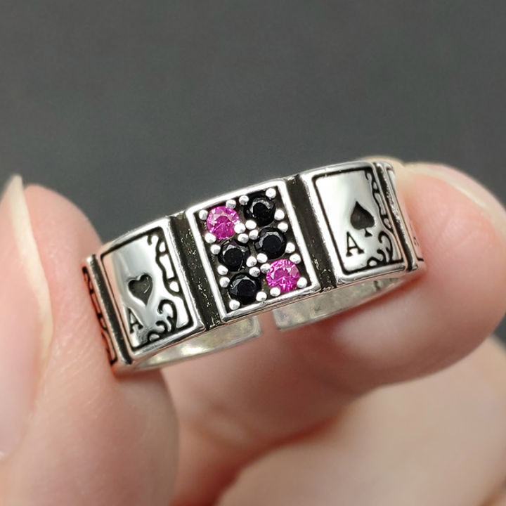 Cincin As Remi Variasi Zircon / Cincin Kartu Poker Batu Sintetis Pink / Adjustable Red Ace Playing Cards Spade Ring / Aksesoris Model Kartu Fashion Bisa Dipakai Oleh Pria Wanita Unisex Accessories Cool Unique Simple Fashion Jewelry Keren Hip Hop