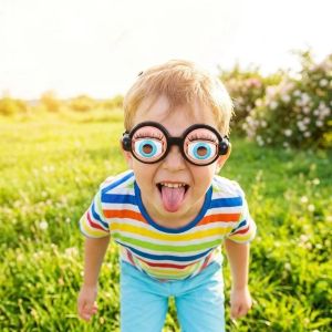 SDFSF With eyelashes Funny Glasses Toys Plastic Material Pull String Crazy Eyes Props Fun Toys Christmas Party Novelty Glasses Adult Party