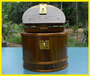 กระปุกออมสินไม้สักทอง ถังออมสิน ถังทอง ถังเงิน ขนาด 5นิ้ว ทรงกลม