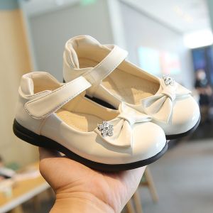 White Shoes for Kids Girl Child Fashion Black Glossy Performance Shallow Mary Jane 2024 Kids Cute Girls Hook & Loop Bow Rhinestone Flower Princess Flats Shoes for Kids