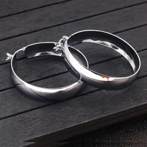 Elegant Oversized Gold/Silver Ear Hoops Lightweight Statement Hoop Earrings Charm For A Unique And Fashion Forward Look