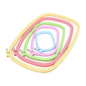 ห่วงเย็บลายไม้กางเขนห่วงเย็บปักถักร้อย5ชิ้นห่วงเย็บปักถักร้อยสีลูกอมกรอบสี่เหลี่ยมสำหรับโครงการงานฝีมือ