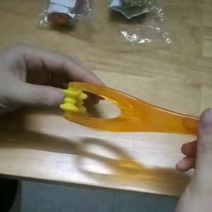 Cây lăn massa ngón tay cực chất. cho người già tê nhức ngón tay cứng khớp ngón tay shopxumi phân phối