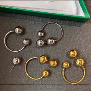 Stylish Round Ball Hoop Earrings Front and Back Side Ball Studs Earrings for Women Fashion Irregular Geometric Earring