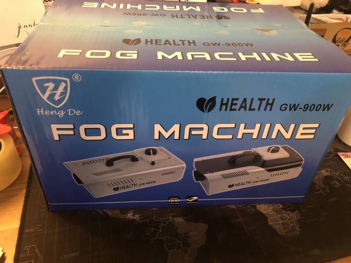 HENG DE FOG MACHINE HEALTH900 watts, wireless remote, heavy duty