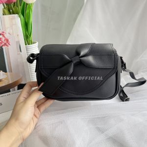 TERBARU....!!! BISA COD TAS SELEMPANG WANITA VIRAL KOREA BAHAN KULIT PU PREMIUM - FOTO REAL PICT 1000% / TAS SLINGBAG WANITA / TALI BISA DI SESUAIKAN / ANTI AIR / HIGHT QUALITY /TERDAPAT 1 RUANG LUAS