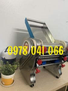 Máy cán bột cắt mỳ chạy điện cắt sợi thạch sợi bánh canh chạy điện lô cán 24cm