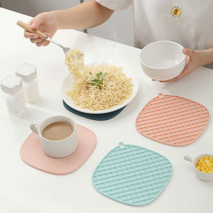 【Ready Stock】Multifunction Heat Resistant Silicone Mat Drink Cup Coasters Nonslip Pads Pot Holder Table Placemat Kitchen Accessories