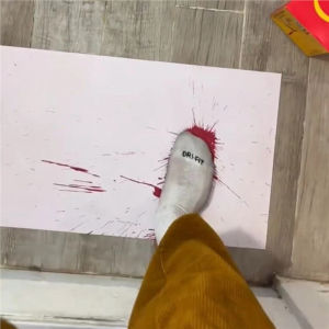 พรมมหัศจรรย์เปลี่ยนสีเมื่อเจอน้ำ สำหรับฮาโลวีน กันลื่นคุณภาพสูง เอฟเฟกต์สีแดงเลือด สนุกสนานกับงานปาร์ตี้ พร้อมส่งฟรีทั่วประเทศ