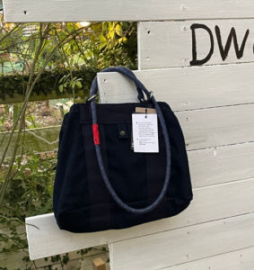 Hot-selling Japanese style TOP* Denim tote bag large capacity fashionable handbag versatile for commuting can be carried as a shoulder bag or crossbody bag
