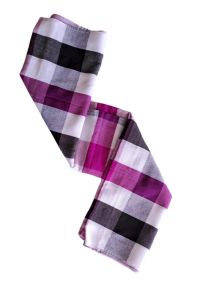 ผ้าขาวม้าพื้นเมืองอีสานแท้ 100% ราคาพิเศษ!! เย็บชายให้ทุกผืน พร้อมใช้งาน ลายตารางสีม่วงขาวดำ