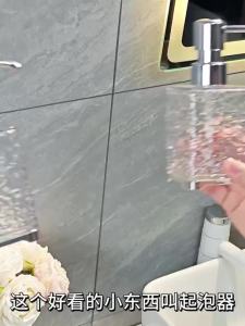 Luxury foam bubbler press bottle Hotel hand lotion bottle Bathroom shower gel shampoo separate bottles