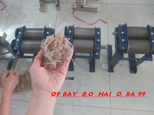 Máy thái bì quay tay khung thép lô thép . máy cắt sợi 1ly