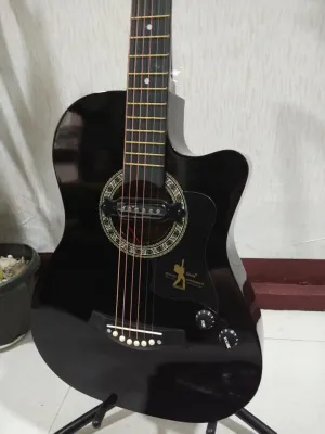 Davis Acoustic Electric Guitar with 2 EQ Pick Up FREE Complete Accessories Low Action can be connected to amplifier