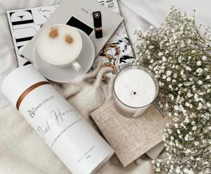 The Candledust DARK HONEY 650g Tube + 17 wicks scented powder candles burning time ~140h ( create 7-8 candles) Vegan fully recyclable certified fragrance oils burns cleanly without soot or smoke