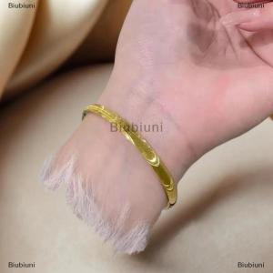 [COD] Biubiuni Cat của mắt Vòng đeo tay với mô hình lượn sóng cho người phụ nữ sang trọng Bangle Đảng đồ trang sức Tiệc Quà Tặng