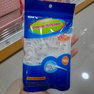 ไหมขัดฟันชนิดด้าม ไหมขัดฟัน แพ็คละ 100 ชิ้น Dental flossers Toothpick