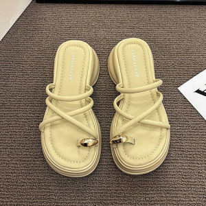 LHshoess ส่งเร็วทันใช้ รองเท้าเสริมส้นแฟชั่น สำหรับผู้หญิง ดีไซน์มาแบบสายไขว้ สวยหรู ดูดีสุดๆ แต่งอะไหล่ด้านหน้าเพิ่มความปัง สวยแบบอลังปังเวอร์มากแกรร