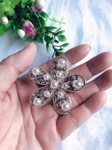 Ready Stock Fashion 4.5-6cm Pearl Rhinestone Flower Hair Claw Clip Elegant HairClip HairAccessories时尚合金珍珠水钻花朵抓夹鲨鱼夹发夹发饰头饰