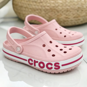 Dép sục crocs chuẩn xịn chống hôi chân nhựa tế bào êm mềm siêu bền đi mưa lội nước đi biển.  Dép sục crocs baya viền chữ crocs màu hồng cho nữ