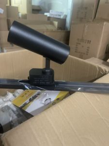 Đèn rọi ray COB cao cấp 12w - 30w vỏ trắng vỏ đenĐèn rọi cho shopquán cafesowroom... ánh sáng trắng và ánh sáng vàng ánh sáng vàng nắng