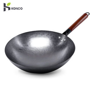 Konco Handmade Iron wok with wooden handle Chinese Traditional Uncoated Wok Kitchen Cookware Iron Pot Frying Wok Pan for Gas Cookware