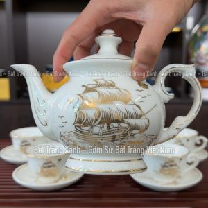 Bộ Ấm Trà Thuận Buồm Xuôi Gió Vẽ Vàng 24k - Bộ bình trà Bát Tràng Cao Cấp - Bộ ấm chén thuận buồm xuôi gió men trắng